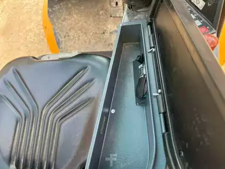 Wózki widłowe diesel 2012  Jungheinrich DFG435s (32)