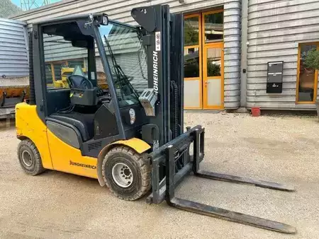 Wózki widłowe diesel 2012  Jungheinrich DFG435s (7)