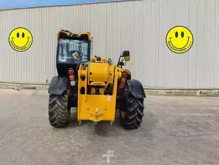Verreikers (vast) 2022  JCB 535V125 (6)