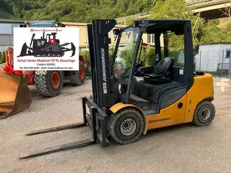 Carretilla elevadora diésel 2012  Jungheinrich DFG435s (2)