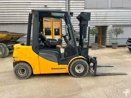 Carretilla elevadora diésel 2012  Jungheinrich DFG435s (9)