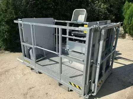 Sollevatori telescopici rigidi 2017  Manitou MRT 1640 EASY (11)