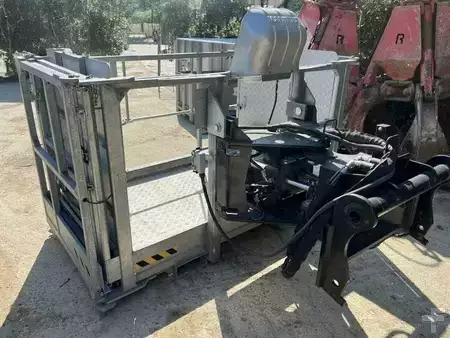 Sollevatori telescopici rigidi 2017  Manitou MRT 1640 EASY (9)