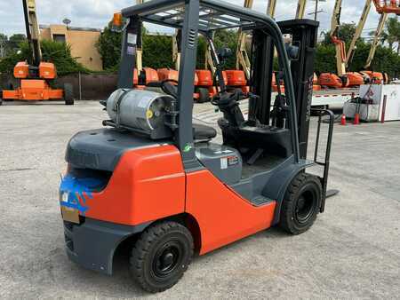 Manipulador fijo 2015  Toyota 8FGU25 (5)