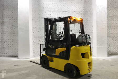 LPG Forklifts 2016  Hyundai 18L (1)