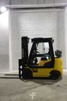 LPG Forklifts 2016  Hyundai 18L (2)