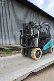 Elektro čtyřkolový VZV 2024  Baoli KBE 30 (9)