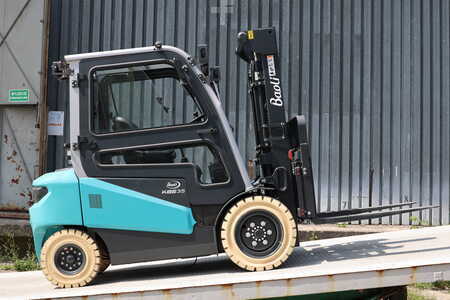 Elektro čtyřkolový VZV 2024  Baoli KBE 35 (3)