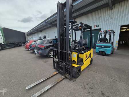 Elektro čtyřkolový VZV 2016  Hyundai 18B-09 (1)