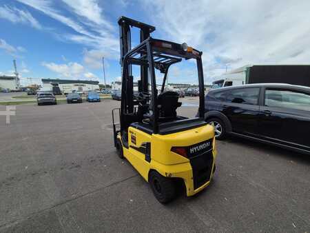 Elektro čtyřkolový VZV 2016  Hyundai 18B-09 (2)