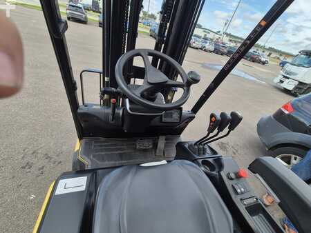 Elektro čtyřkolový VZV 2016  Hyundai 18B-09 (4)