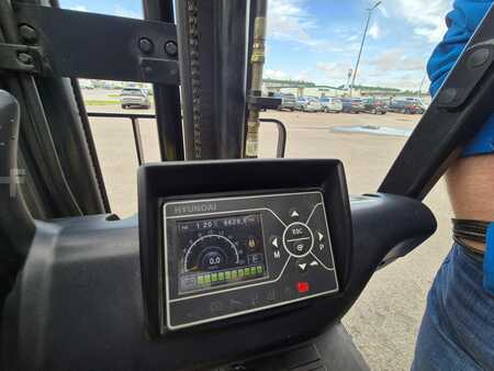 Elektro čtyřkolový VZV 2016  Hyundai 18B-09 (8)