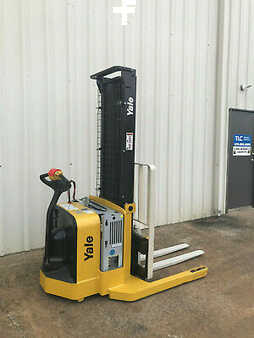 Pallet Stackers 2009  Yale MSW040SFN24TV087 (5)