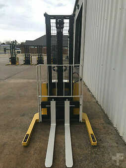 Pallet Stackers 2009  Yale MSW040SFN24TV087 (7)