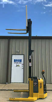 Pallet Stackers 2008  Yale MSW040SFN24TV087 (2)