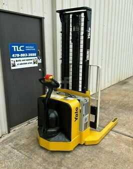 Pallet Stackers 2010  Yale MSW040SFN24TV087 (7)