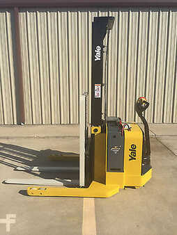 Pallet Stackers 2010  Yale MSW040SFN24TV087 (2)