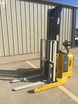 Pallet Stackers 2010  Yale MSW040SFN24TV087 (5)