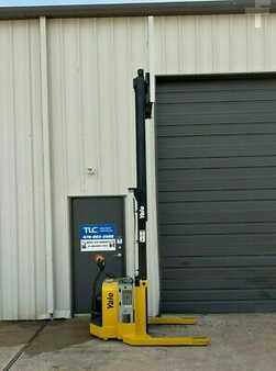 Pallet Stackers 2010  Yale MSW040SFN24TV087 (2)