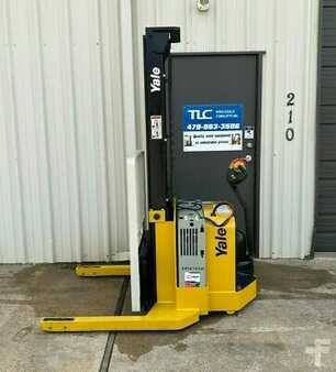 Pallet Stackers 2010  Yale MSW040SFN24TV087 (3)