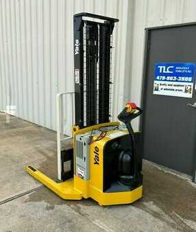 Pallet Stackers 2010  Yale MSW040SFN24TV087 (6)