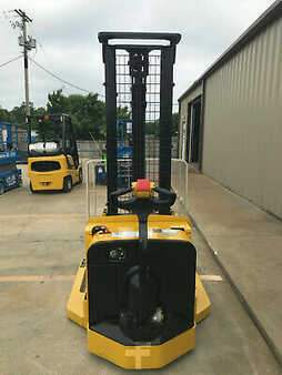 Pallet Stackers 2012  Yale MSW040SFN24TV087 (3)