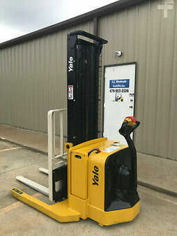 Pallet Stackers 2012  Yale MSW040SFN24TV087 (4)