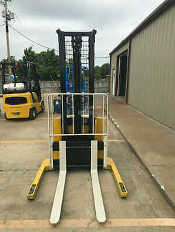 Pallet Stackers 2012  Yale MSW040SFN24TV087 (7)