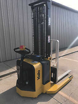 Pallet Stackers 2012  Yale MSW040SFN24TV087 (9)