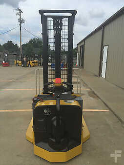 Pallet Stackers 2012  Yale MSW040SFN24TV087 (5)