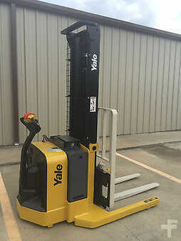 Pallet Stackers 2012  Yale MSW040SFN24TV087 (7)