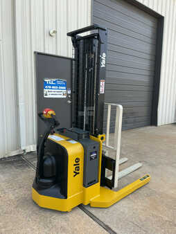 Pallet Stackers 2014  Yale MSW040SFN24TV087 (4)