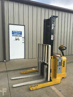 Pallet Stackers 2013  Yale MSW040SFN24TV087 (6)