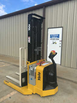 Pallet Stackers 2013  Yale MSW040SFN24TV087 (7)