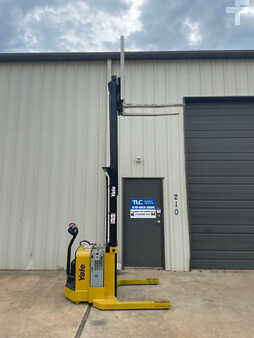 Pallet Stackers 2016  Yale MSW040SFN24TV087 (1)