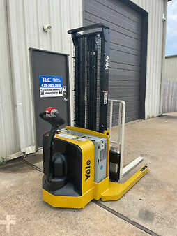 Pallet Stackers 2016  Yale MSW040SFN24TV087 (5)