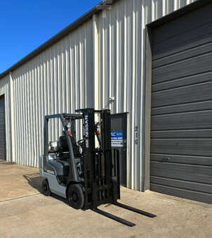 Carretilla elevadora GLP 2013  Nissan MP1F1A20LV (3)