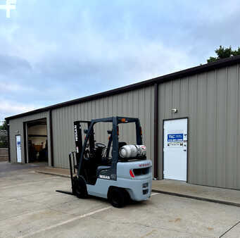 Propane Forklifts 2013  Nissan MP1F1A20LV (6)