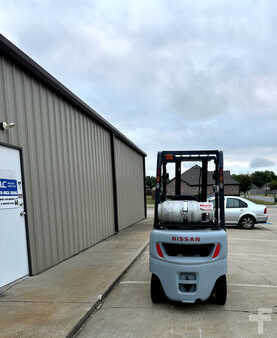 Propane Forklifts 2013  Nissan MP1F1A20LV (8)