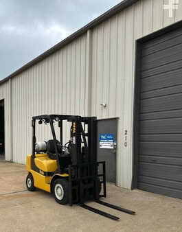 Propane Forklifts 2020  Yale GLP050MXNEAE084 (4)