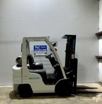 Carretilla elevadora GLP 2013  Nissan MP1F1A20LV (1)