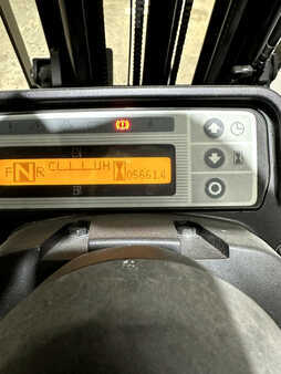 Carretilla elevadora GLP 2013  Nissan MP1F1A20LV (13)