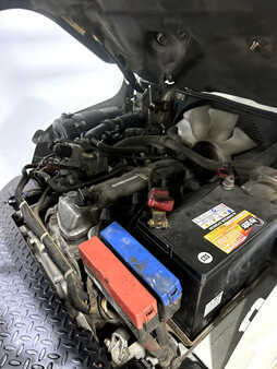 Carretilla elevadora GLP 2013  Nissan MP1F1A20LV (14)