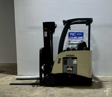 Stackers stand-on 2013  Crown RC 5530-30 (1)