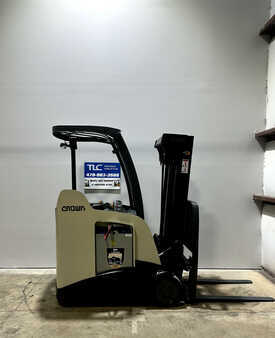 Apilador conductor incorporado 2014  Crown RC 5530-30 (1)
