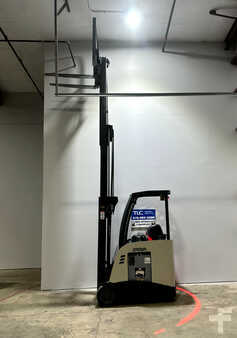 Apilador conductor incorporado 2014  Crown RC 5530-30 (2)