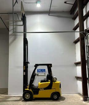 Propane Forklifts 2015  Yale GLP050LXNVAE091 (2)