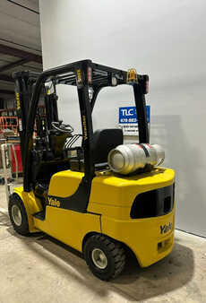 Propane Forklifts 2015  Yale GLP050LXNVAE091 (4)