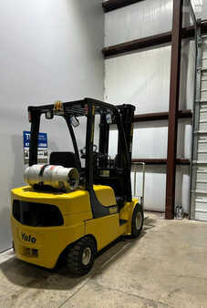 Propane Forklifts 2015  Yale GLP050LXNVAE091 (8)