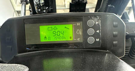 Propane Forklifts 2023  Yale GLP050MXNEAE090 (13)